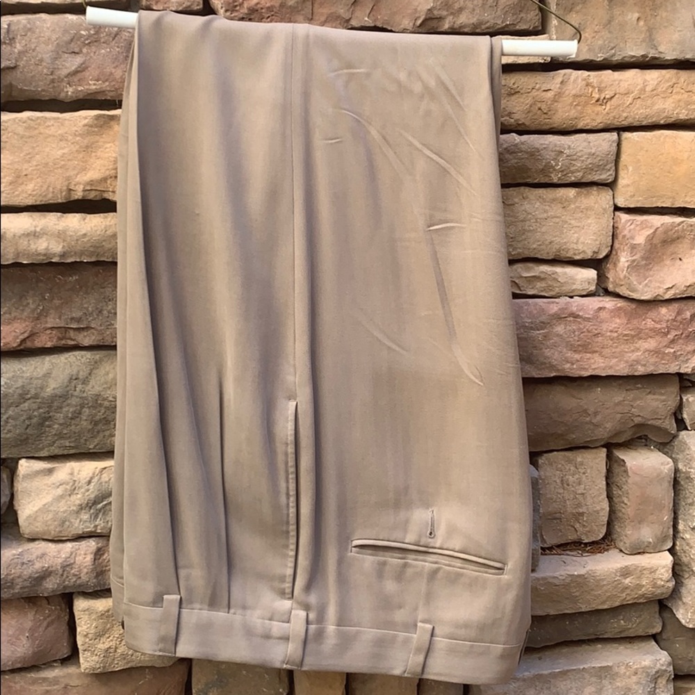 Men’s Jos. A Bank 100% silk pants size 35w x 32 l